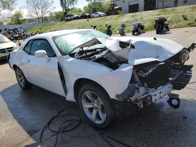 2C3CDZAG5GH107606 Dodge Challenger Sxt