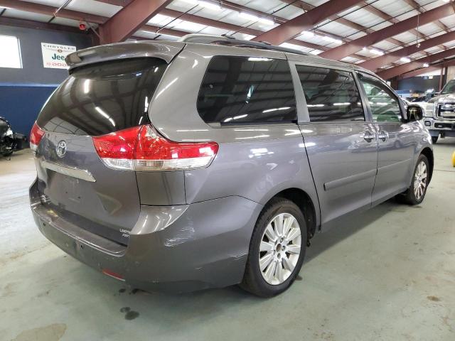 5TDDK3DC0CS032093 2012 TOYOTA SIENNA, photo no. 3