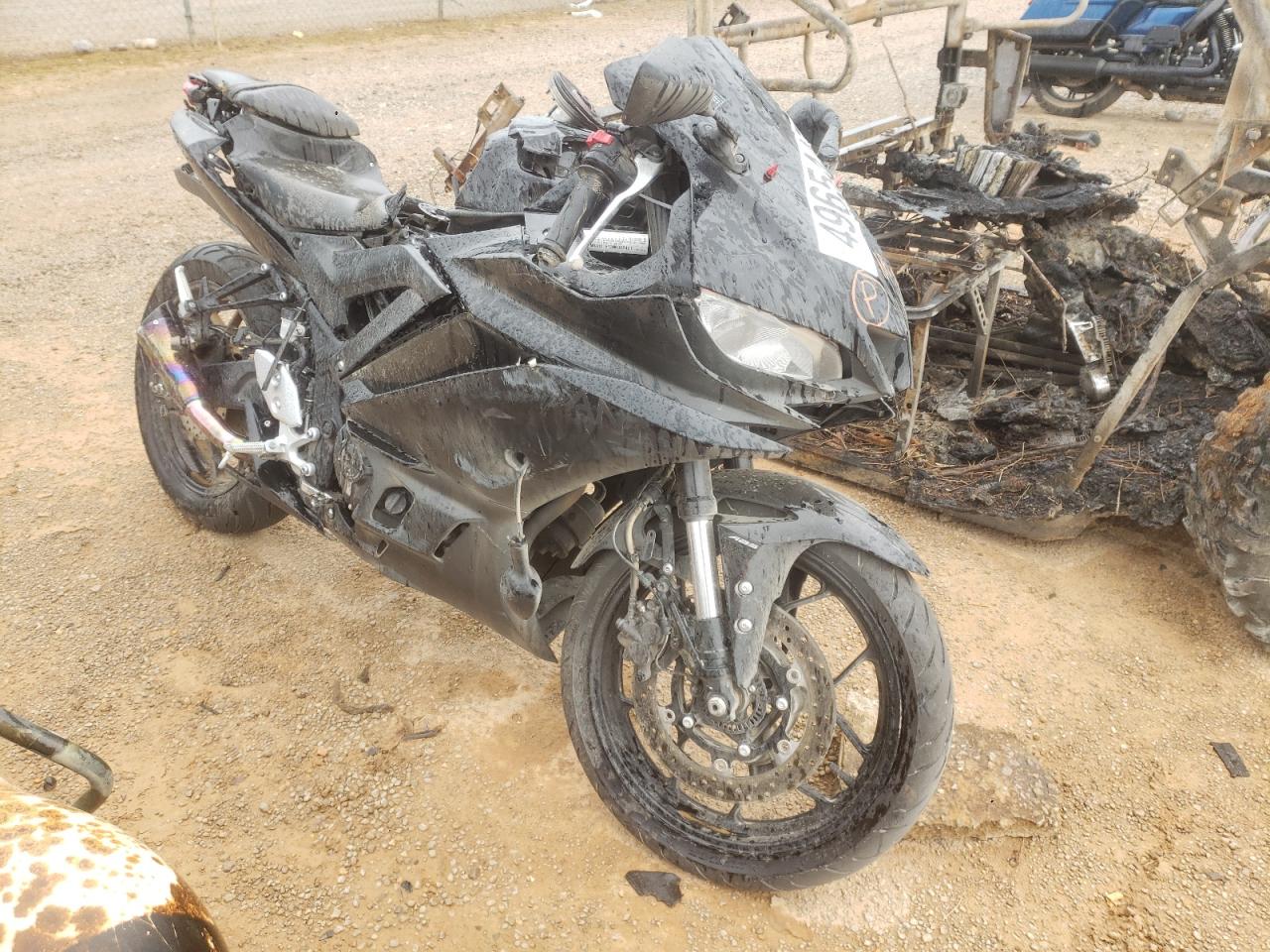 Yamaha Yzfr3 2022 MH3RH18Y3NK008431