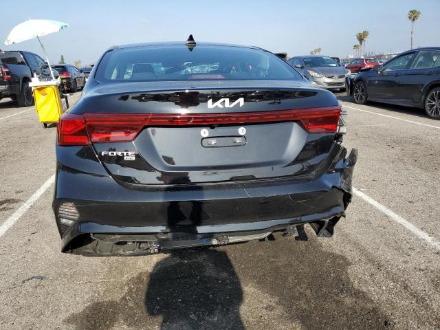 3KPF24AD4PE588984 KIA FORTE LX
