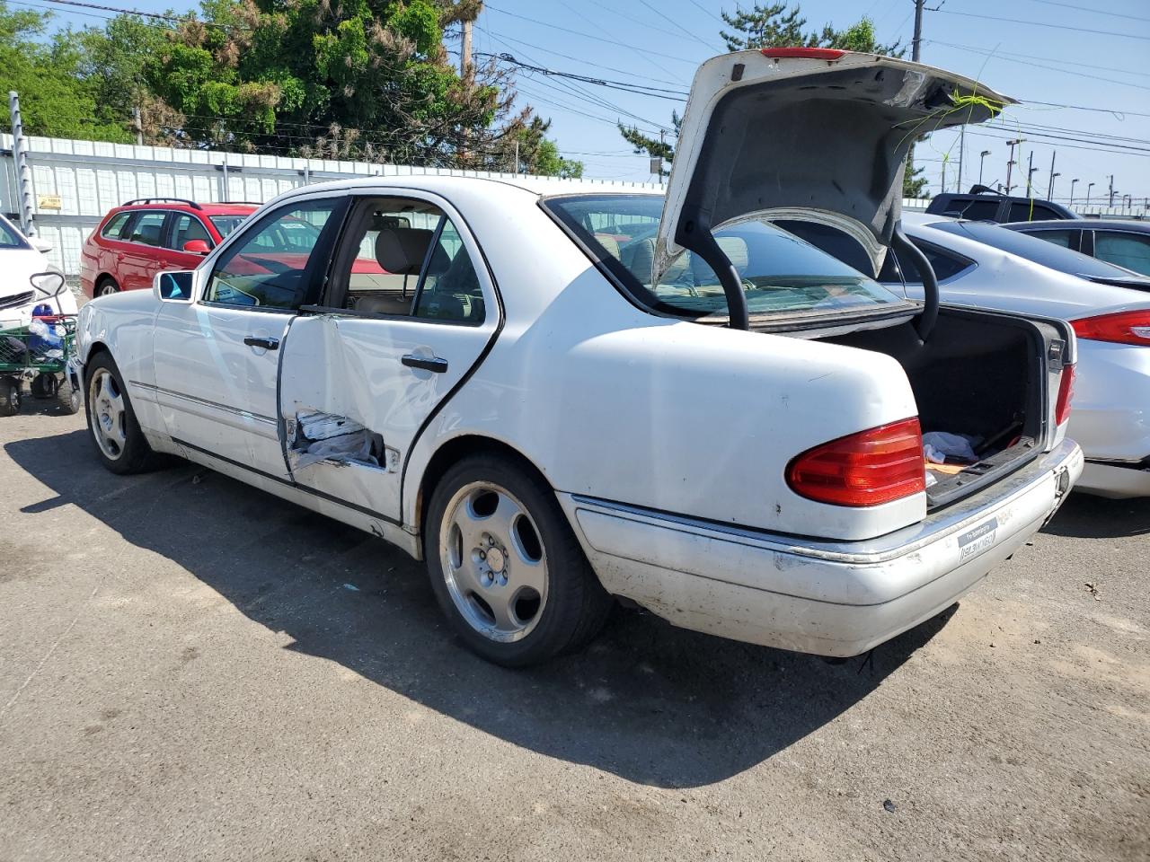 WDBJF70F2WA592888 1998 Mercedes-Benz E 430