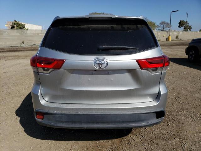 5TDBZRFHXKS930262 Toyota Highlander Le