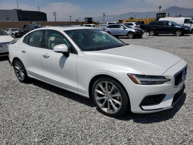 7JR102FK6KG011427 Volvo S60 T5 Momentum