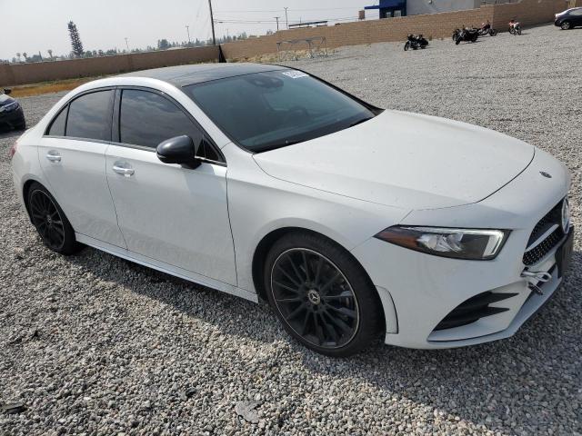 WDD3G4EB6KW024433 Mercedes-Benz A 220