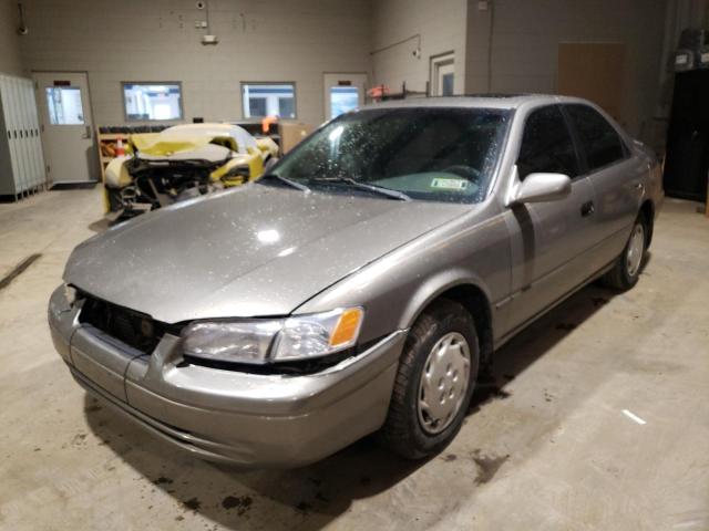 Salvage cars for sale from Copart West Mifflin, PA: 1998 Toyota Camry CE