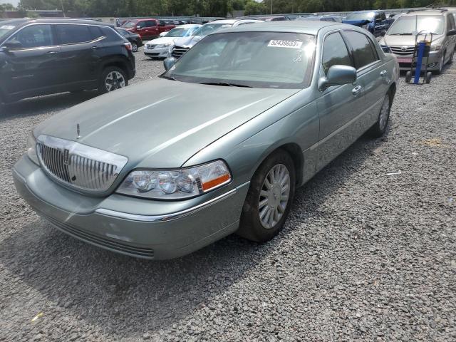 2004 Lincoln Town Car Executive