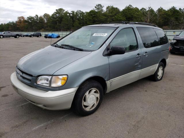 1999 Toyota Sienna LE