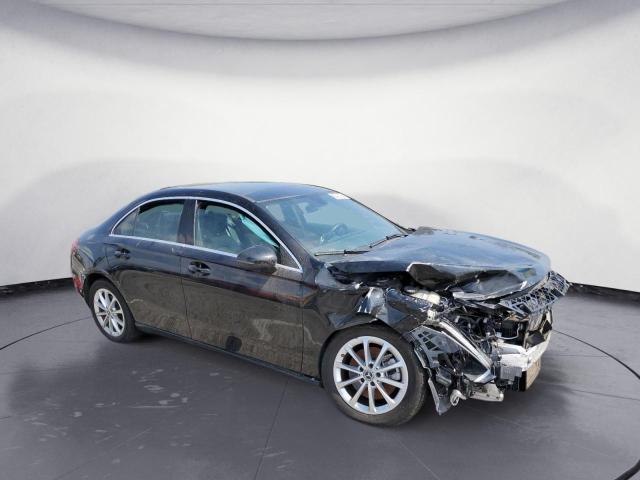 WDD3G4FB8KW025971 Mercedes-Benz A 220 4matic