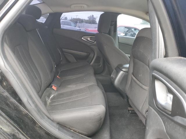 1C3CCCFBXGN188767 Chrysler 200 LX