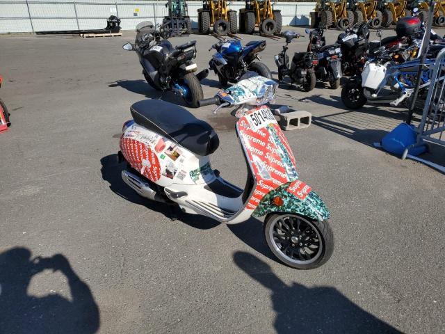 2020 VESPA MC - ZAPCAV6B7L5200010