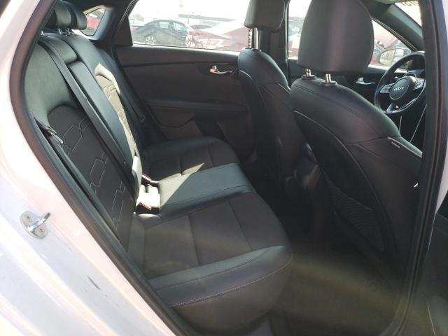 3KPF54AD3NE486497 KIA Forte Gt Line