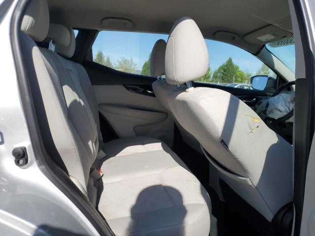 JN1BJ1CP8JW191110 Nissan Rogue Sport S