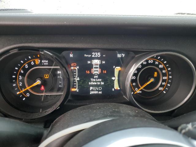 1C4HJXEG1JW117888 Jeep Wrangler Unlimited Sahara