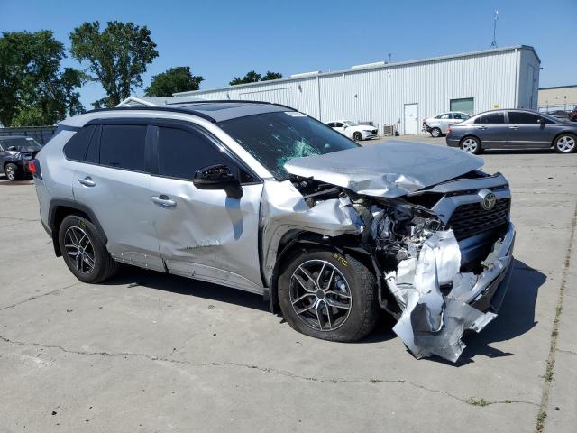 2T3W1RFV5MW179149 Toyota RAV4 XLE 4