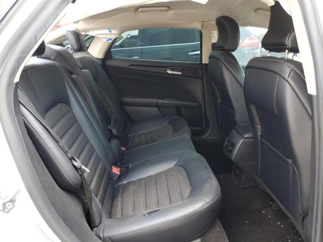 3FA6P0HD8JR262210 Ford FUSION SE