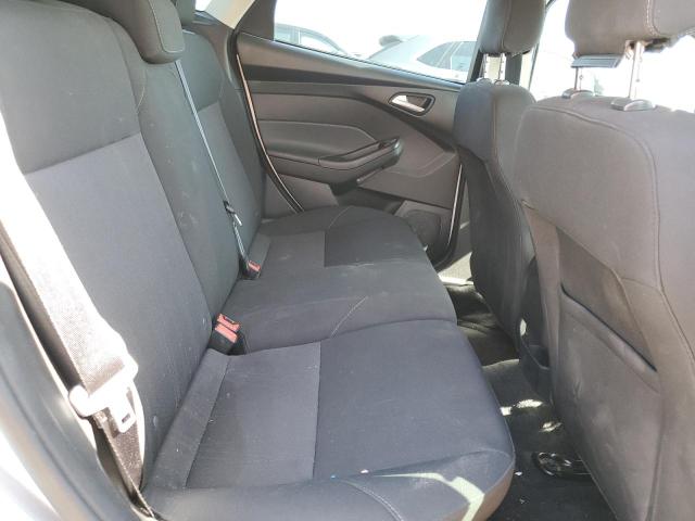 1FADP3K20JL332152 Ford FOCUS SE