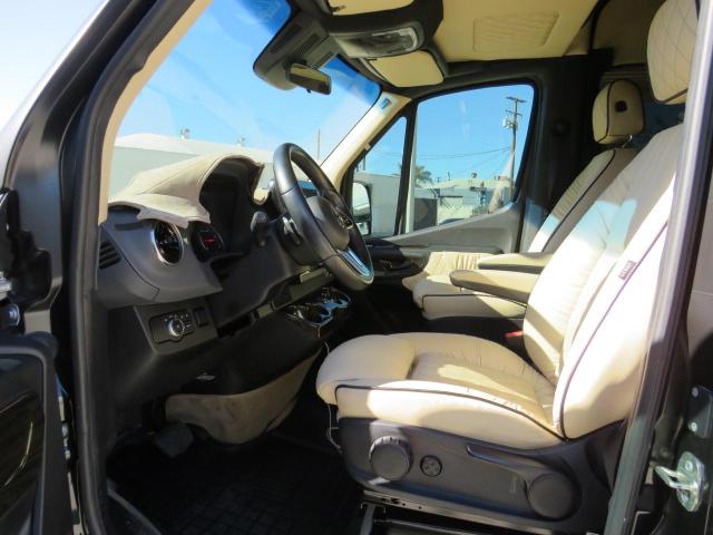 W1X4EBHY8LT021237 Mercedes-Benz Sprinter 2500