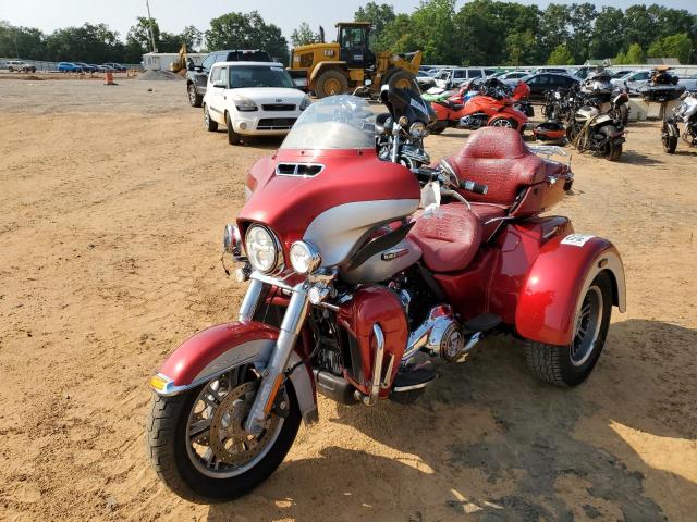 2019 HARLEY-DAVIDSON FLHTCUTG 1HD1MAF12KB852323