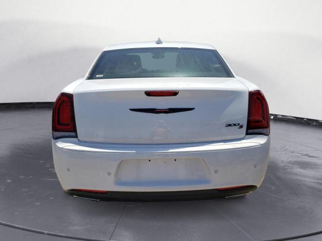 2C3CCABG8PH538430 Chrysler 300 S 6