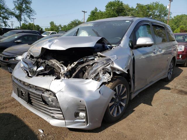 2018 Toyota Sienna XLE