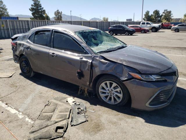 4T1C11AK7NU688333 Toyota CAMRY LE