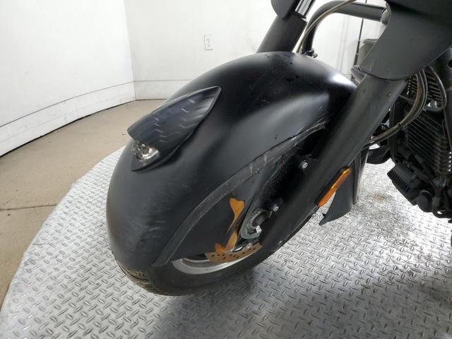 2017 INDIAN MOTORCYCLE CO. CHIEFTAIN - 56KTCAAA9H3346120