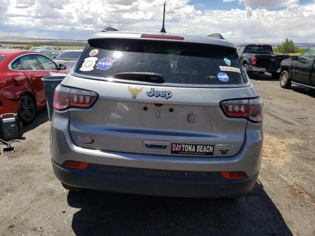3C4NJCBB9JT137476 Jeep Compass Latitude