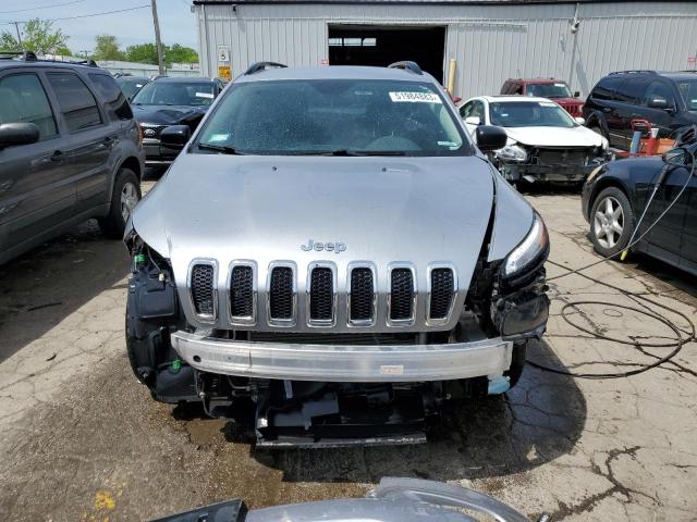 1C4PJLAB8HW643377 Jeep Cherokee Sport