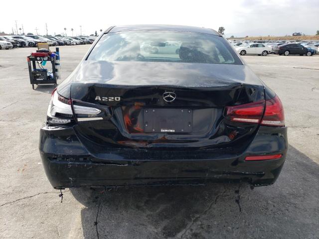 WDD3G4EB9KW021042 Mercedes-Benz A 220