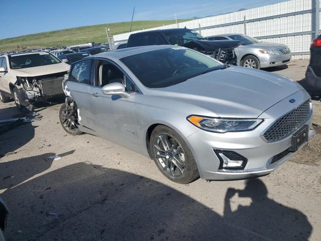 3FA6P0RU3KR106947 Ford Fusion Titanium