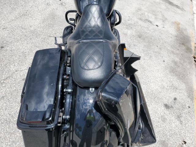 2011 HARLEY-DAVIDSON FLHX 1HD1KB413BB632400
