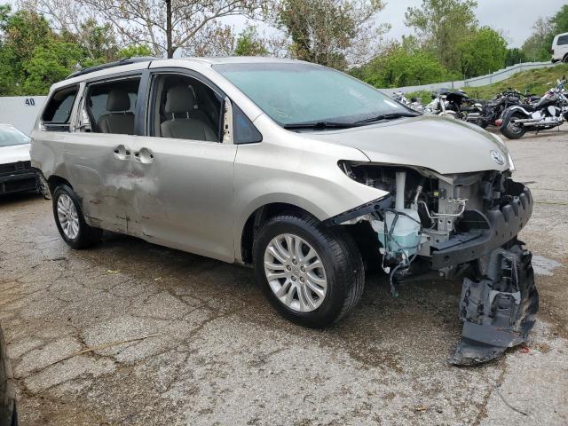 5TDYK3DC1FS642803 2015 TOYOTA SIENNA, photo no. 4