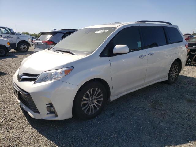 5TDYZ3DC1JS917851 2018 TOYOTA SIENNA, photo no. 1