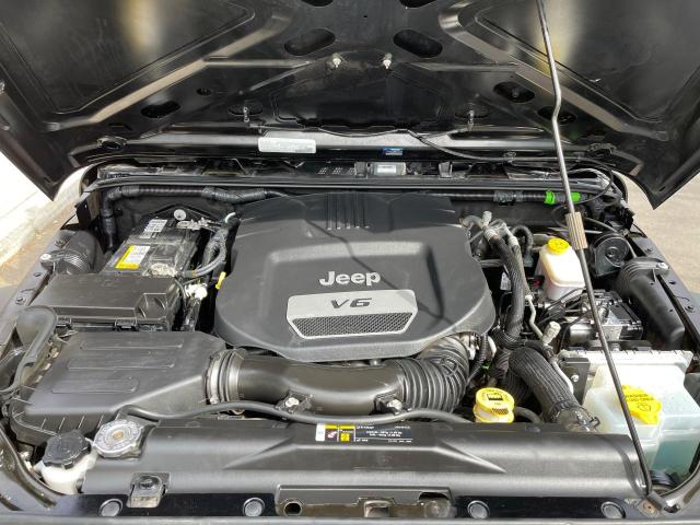 1C4BJWDG8JL881935 Jeep Wrangler Unlimited Sport