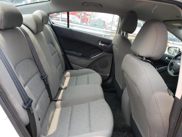 KNAFK4A67F5404677 KIA FORTE LX