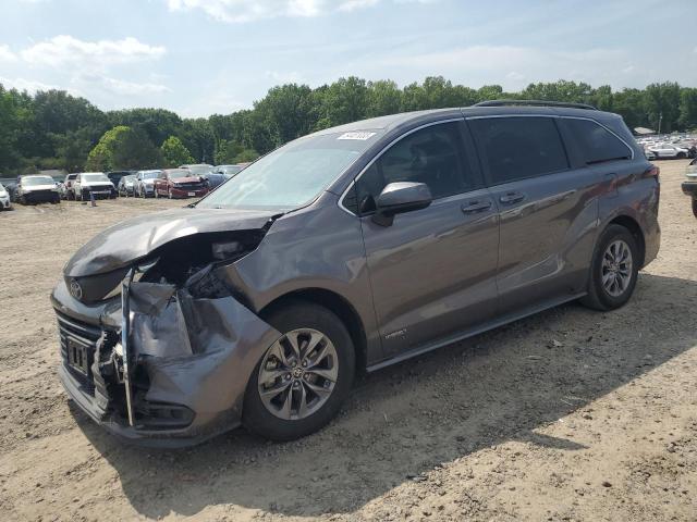 2021 Toyota Sienna LE