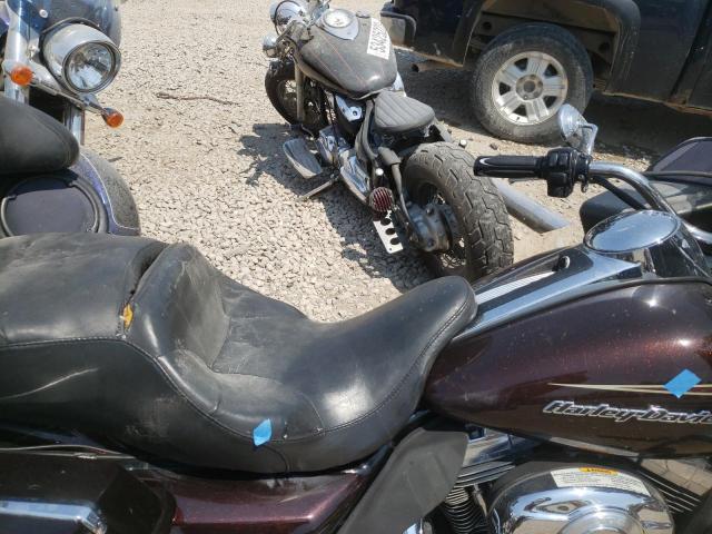 2011 HARLEY-DAVIDSON FLTRU 1HD1KGM1XBB645710