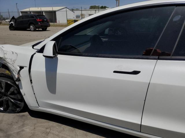 5YJ3E1EBXNF138331 Tesla MODEL 3