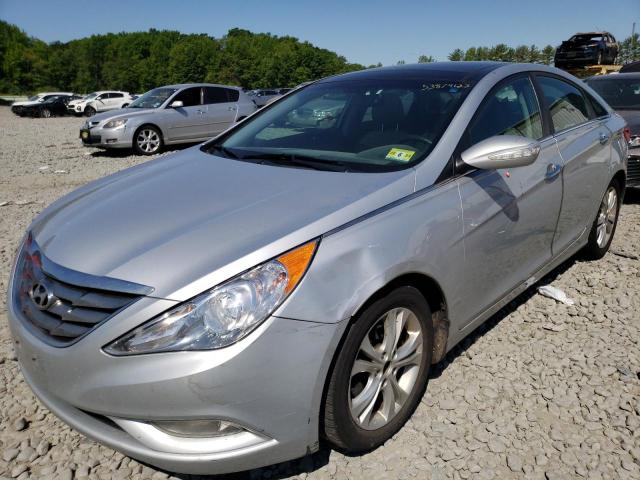 VIN: 5NPEC4AC8DH533512 Auction: COPART Lot: 53874123 Location: NJ - TRENTON 5NPEC4AC8DH533512 HYUNDAI SONATA 2013 SILVER Photo 1