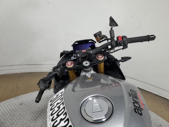 2022 APRILIA TUONO V4 1 ZD4KZUA06NS000458
