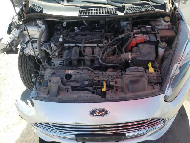 3FADP4BJ0JM135008 Ford FIESTA SE