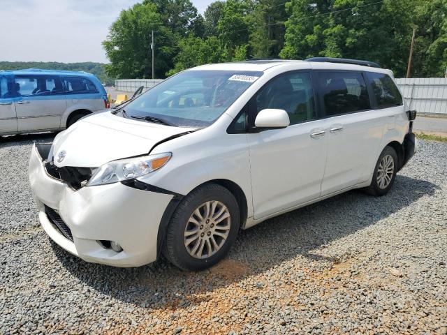 2016 Toyota Sienna XLE