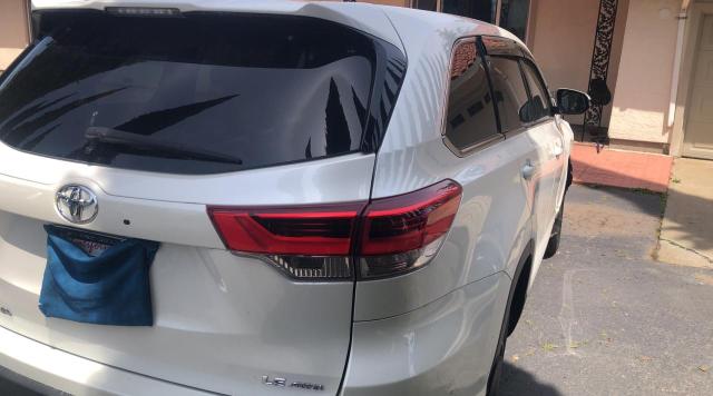 5TDBZRFH5HS438893 Toyota Highlander Le