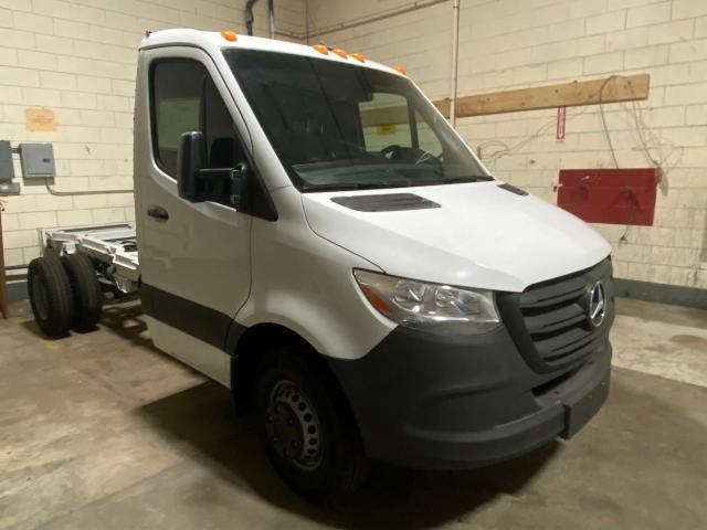 Salvage cars for sale from Copart Elgin, IL: 2019 Mercedes-Benz Sprinter 3500/4500