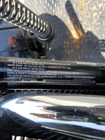 2019 HARLEY-DAVIDSON FLSL - 1HD1YDJ67KB020842