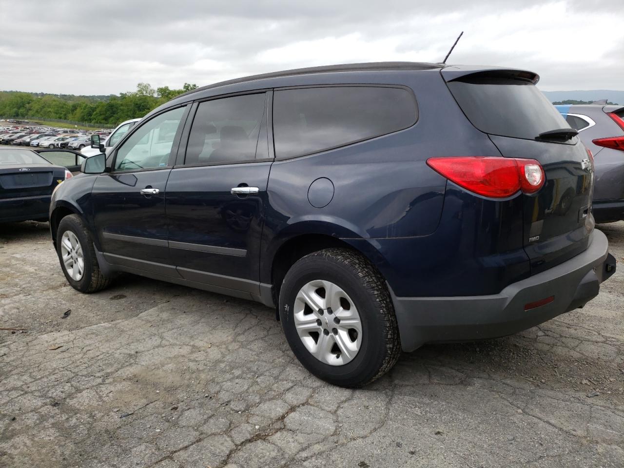 Lot #2079572335 2011 CHEVROLET TRAVERSE L