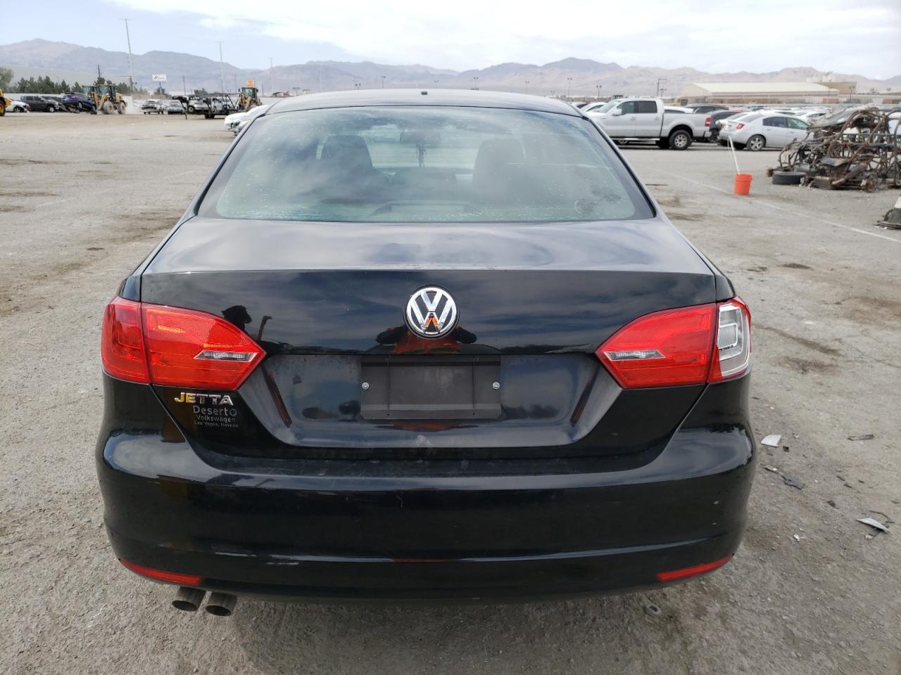 2013 Volkswagen Jetta Base vin: 3VW2K7AJXDM383867