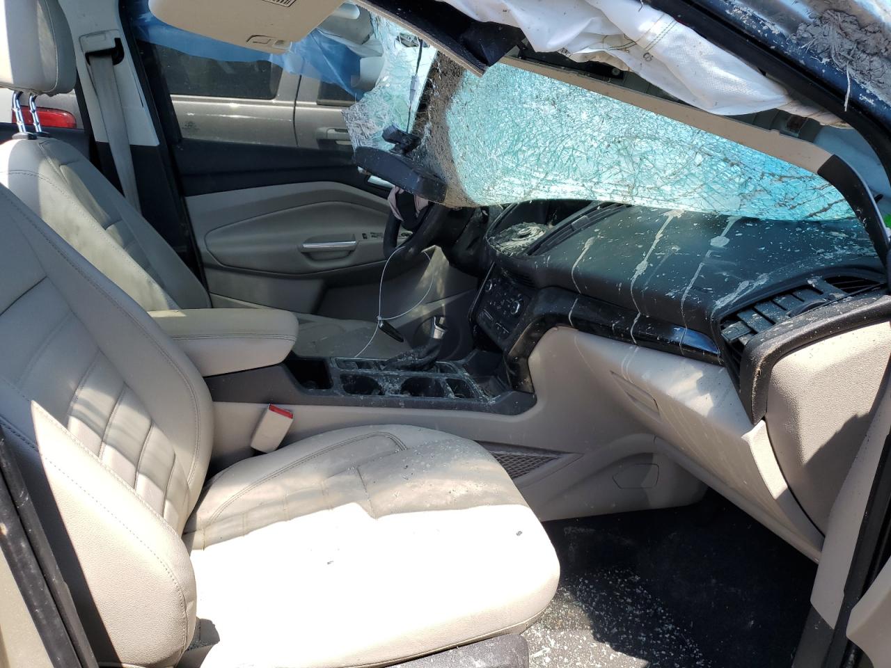 1FMCU0JD2HUC25622 FORD ESCAPE 2017