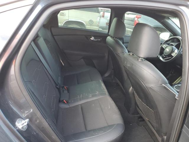 3KPF34AD6ME327090 KIA Forte Gt Line