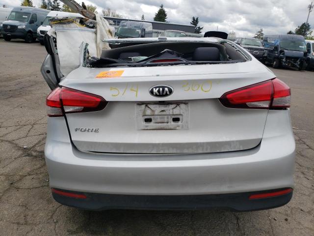 3KPFL4A79JE268431 | 2018 KIA FORTE